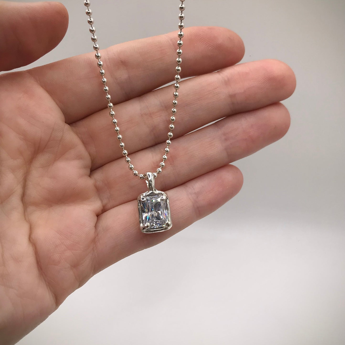 CLASSIE PENDANT