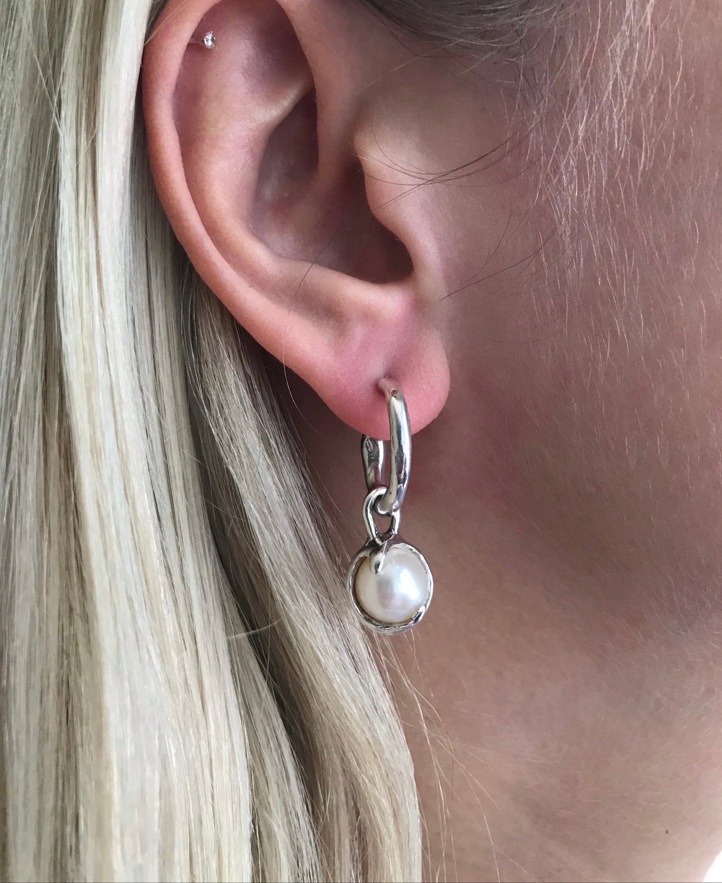 Pearl Hoop-Earrings